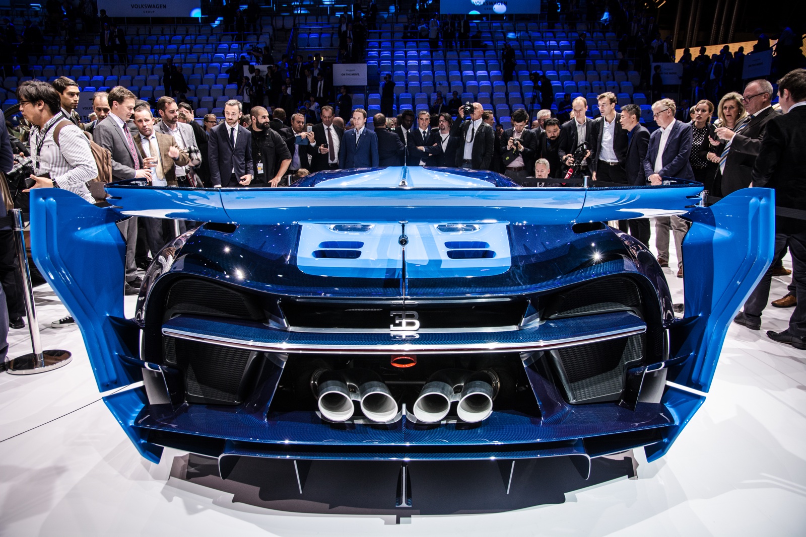 Bugatti Vision Gran Turismo Versi Asli Akhirnya Muncul Di Frankfurt