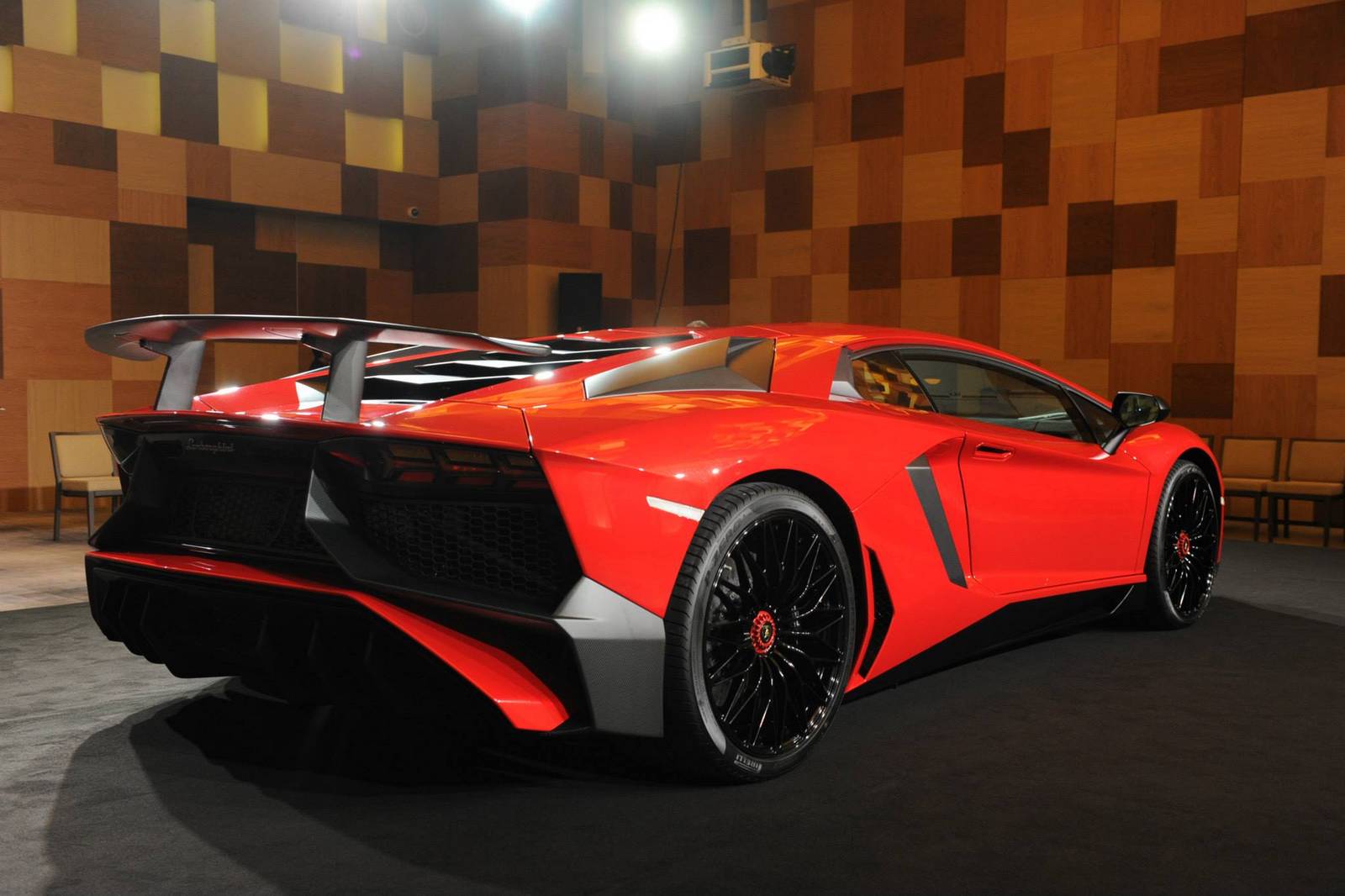 Lamborghini Aventador SV Makes Debut in Singapore - GTspirit