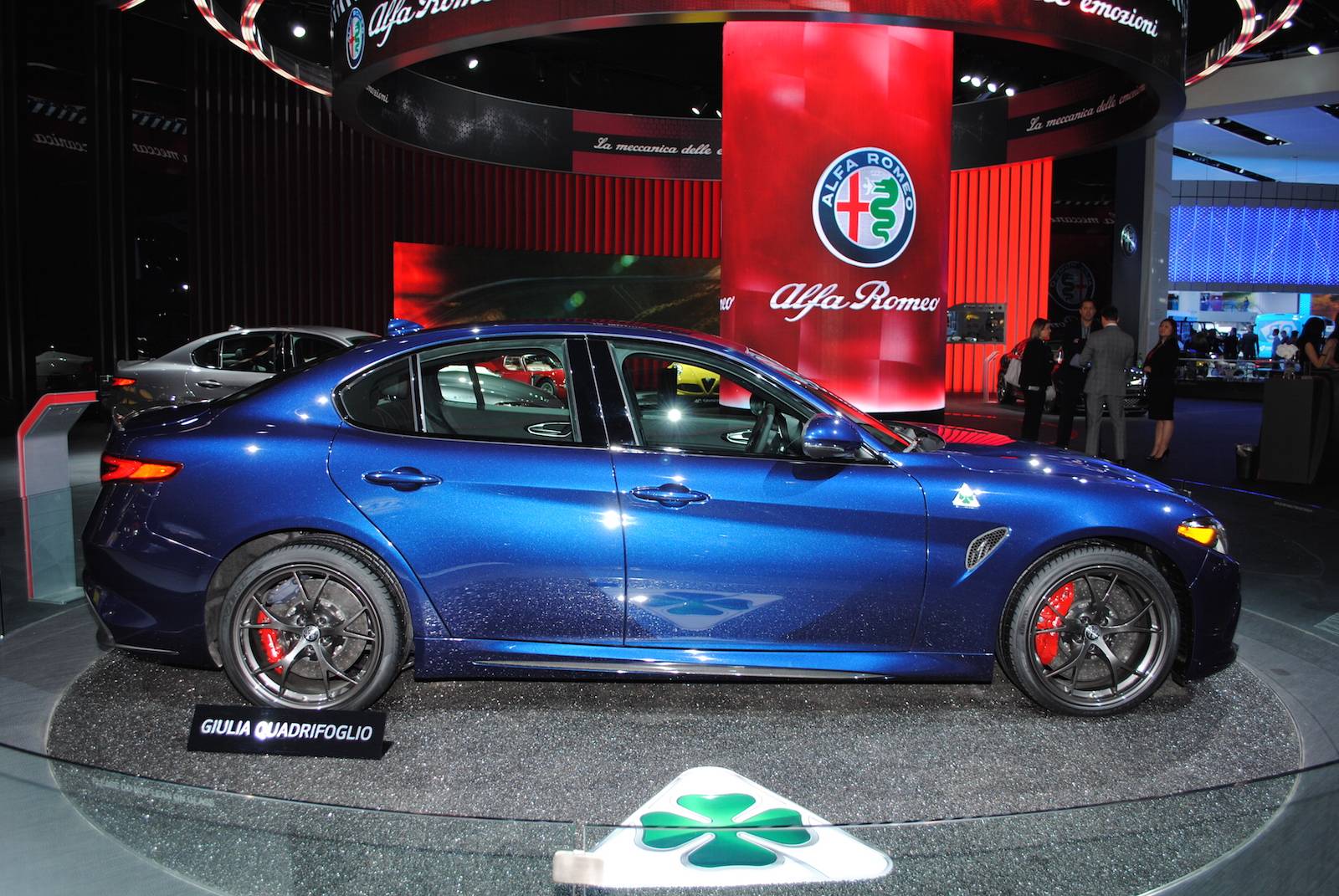 Alfa-Romeo-Giulia-QV-14.jpg