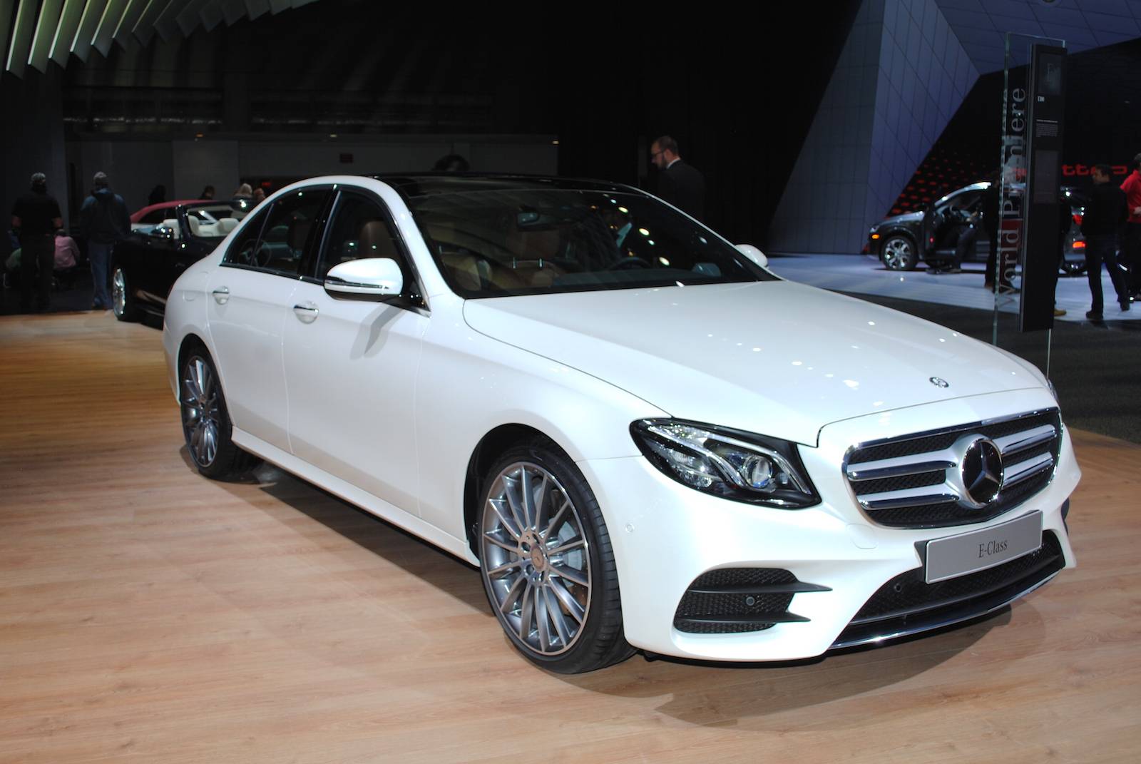 Research 2016
                  MERCEDES-BENZ E-Class pictures, prices and reviews
