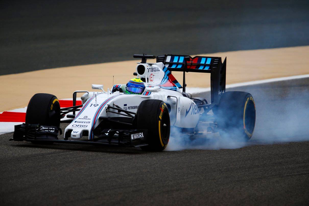 Rosberg cruises to Bahrain win after Hamilton shunt