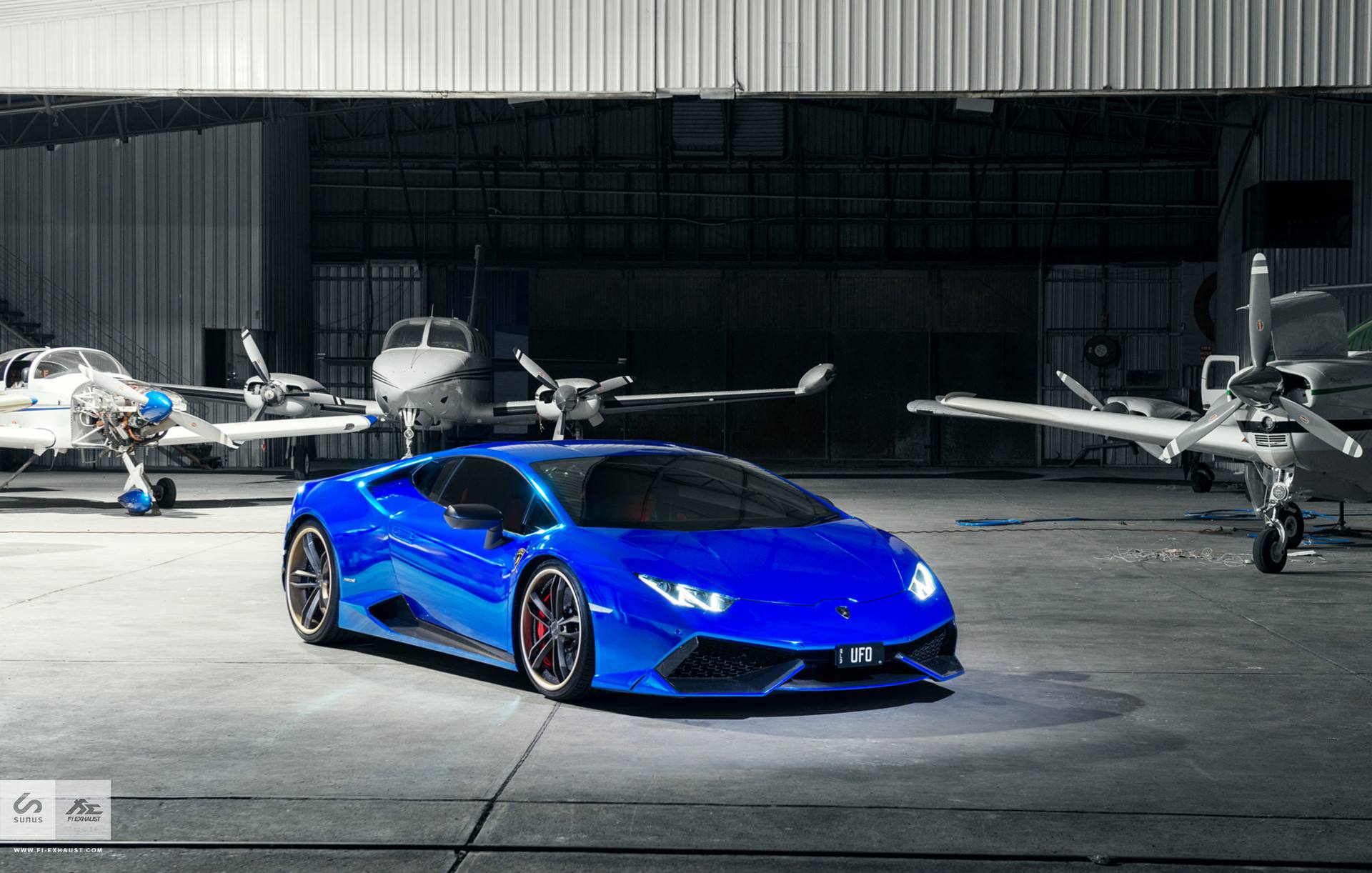 Stunning Blue Chrome Lamborghini Huracan by Sunus ...