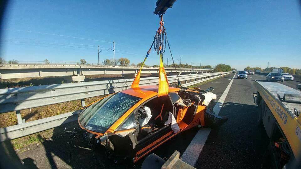 Lamborghini-Aventador-SV-crash-3.jpg