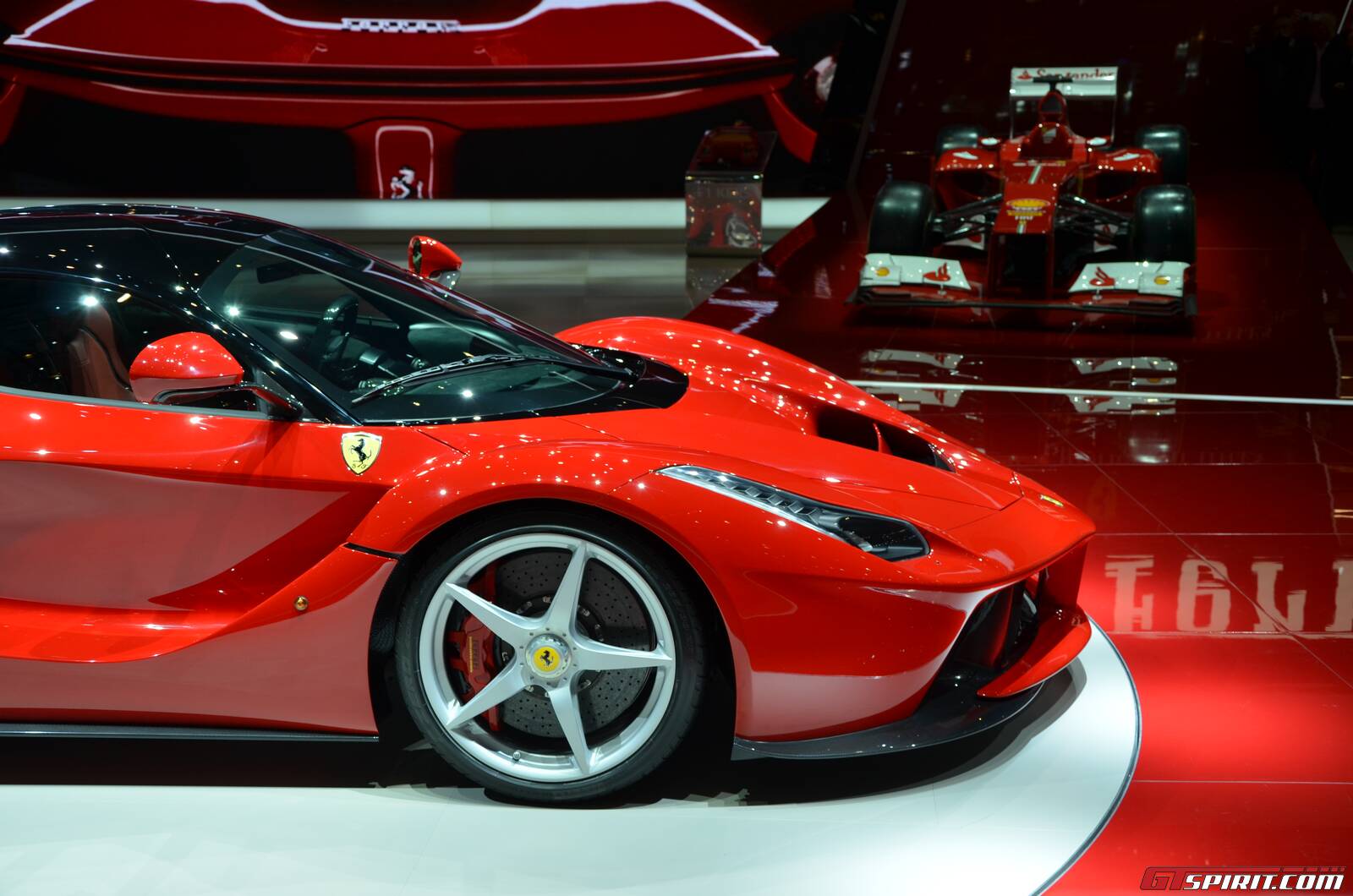 Render: Dubai Police Ferrari LaFerrari - GTspirit