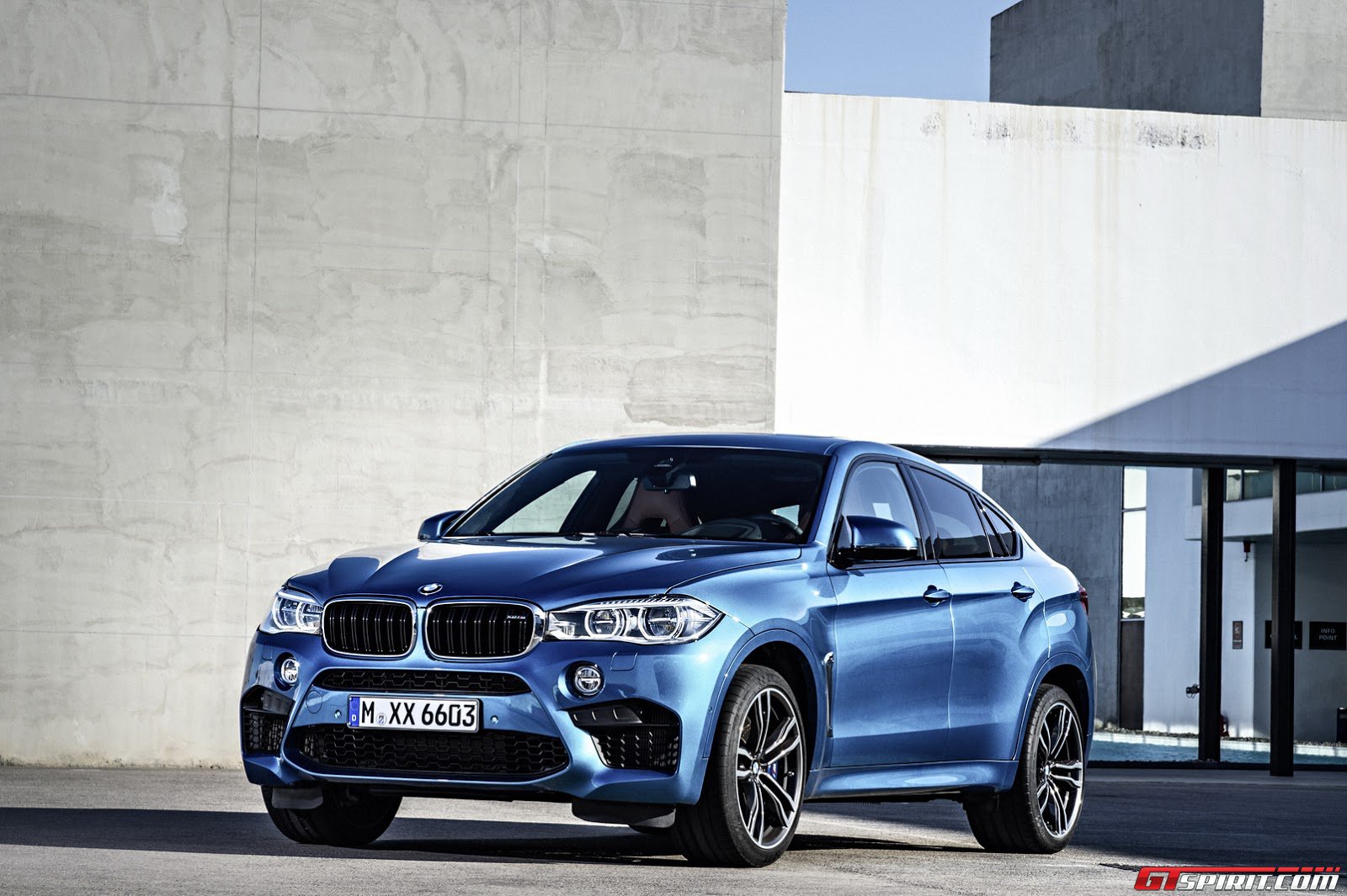 2015 BMW X6 M Faster Than Range Rover Sport SVR at the