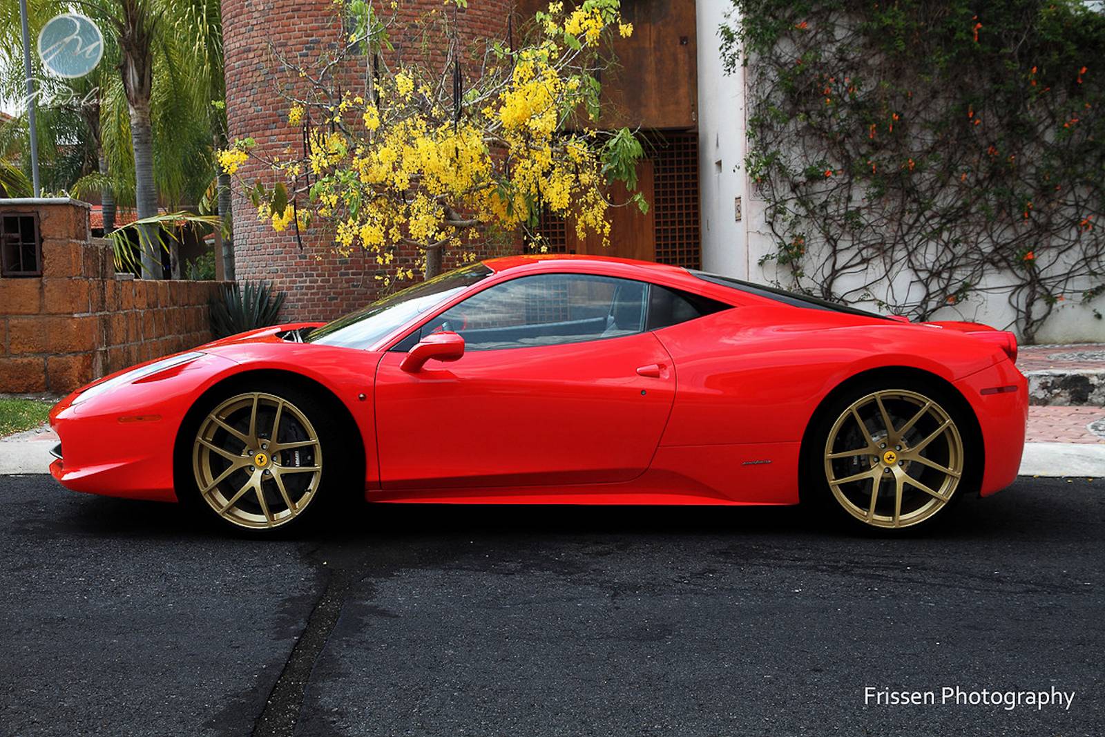 Gallery: Ferrari 458 Italia on Gold Modulare Wheels - GTspirit