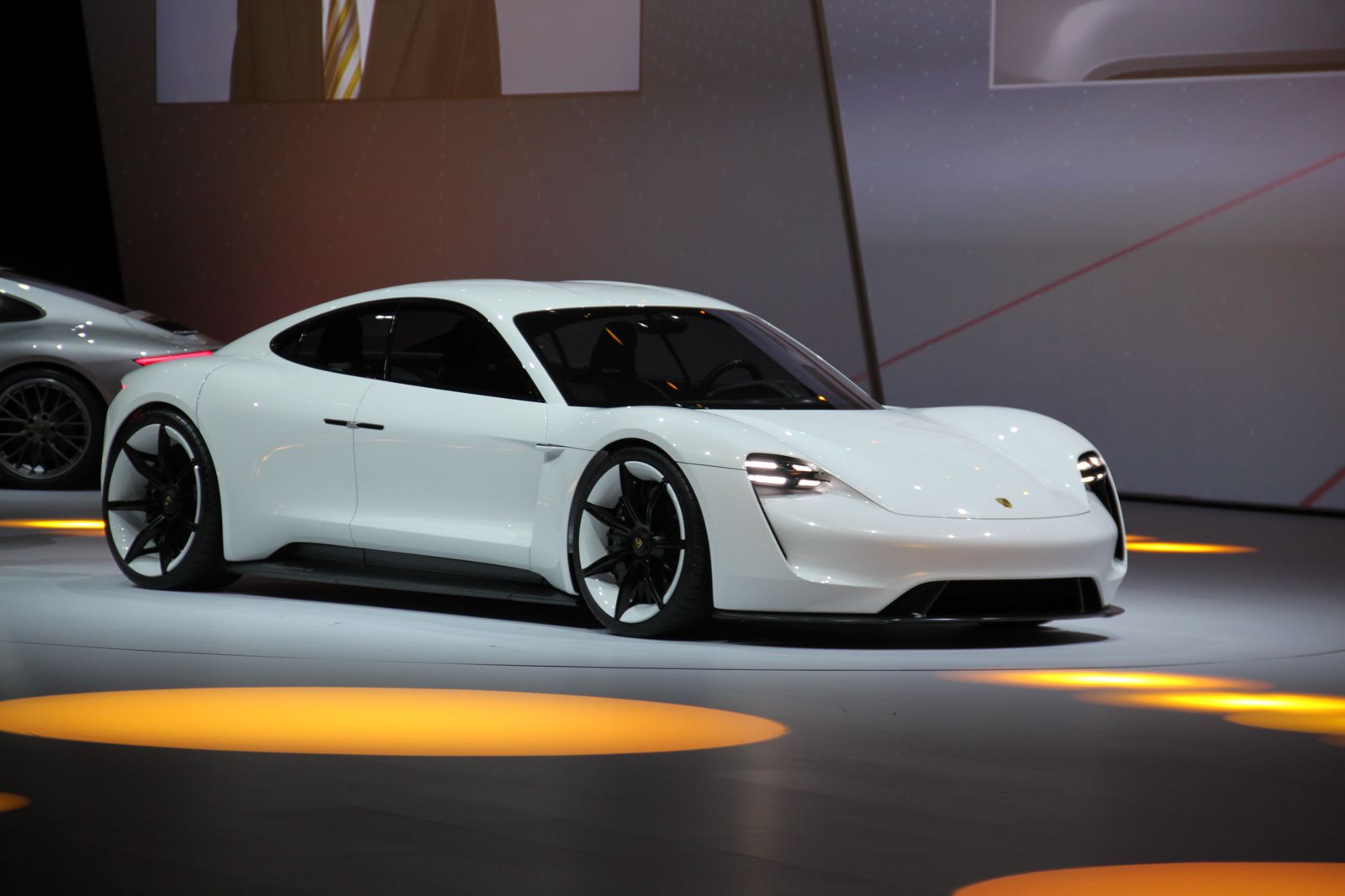 Frankfurt 2015: Porsche Mission-E Concept - GTspirit