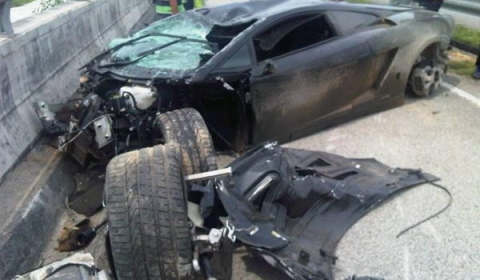 Car Crash Lamborghini Gallardo LP560-4 Wrecked in Subang Malaysia