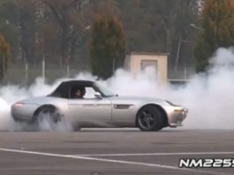 Video Modified BMW Z8 Burns Rubber