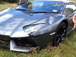 Lamborghini Aventador Wrecked in New Zealand