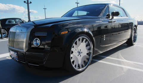 Video Two Rolls-Royce Phantom Coupes on 24 inch Forgiato Wheels by Office-K