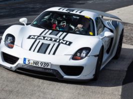 Porsche 918 Spyder Sets Nurburgring Lap Time