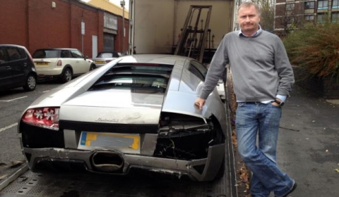Car Crash Mechanic Wrecks a Lamborghini Murcielago LP640