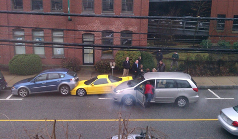 Yellow Acura NSX car crash