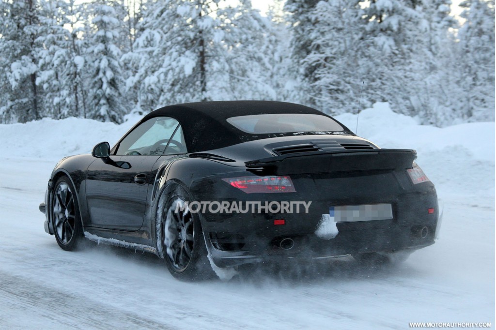 Spyshots: 2014 Porsche 911 Turbo Captured Winter Testing