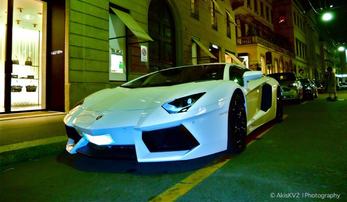 Photo Of The Day: White Lamborghini Aventador in Milan