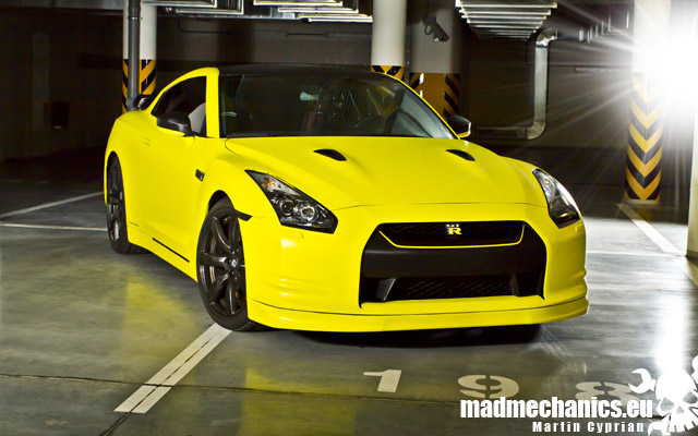 Matte Yellow Nissan GT-R Photoshoot