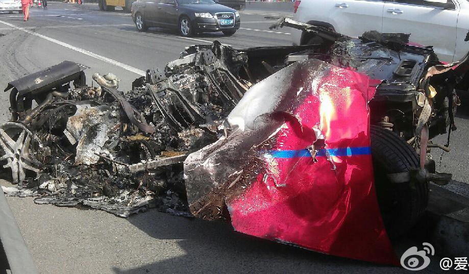 Brutal Ferrari F430 Accident in China