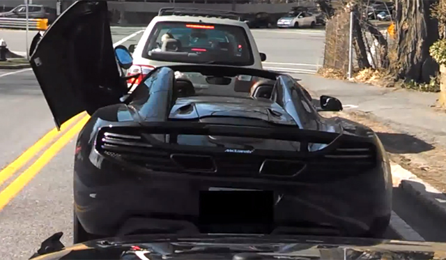 Video: McLaren 12C Spider Driver Stop Traffic for Bathroom Break!