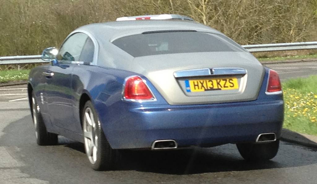 Spyshots: 2014 Rolls-Royce Wraith Spied on Road for the First Time