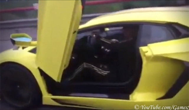Video: Neon Yellow Lamborghini Aventador Drives With Door Open on Autobahn