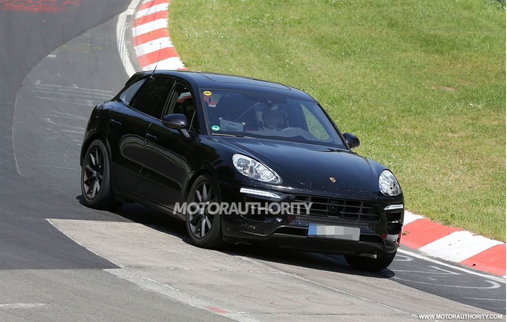 Spyshots: 2015 Porsche Macan Turbo at the 'Ring