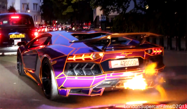 Video: Tron Lamborghini Aventador Spitting Flames in London