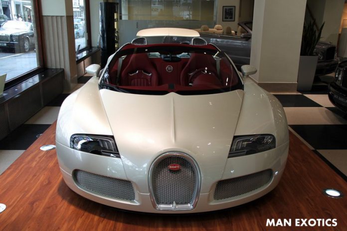 White 2010 Bugatti Veyron Grand Sport Could be Yours (If You're Rich)
