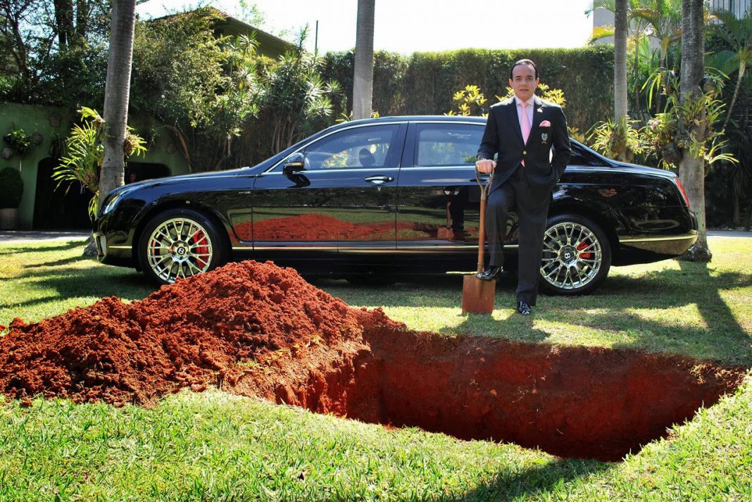Man 'Burying' His Bentley Was a Publicity Stunt for Organ Donation