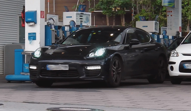 Strange Porsche Panamera Tester With Roll Cage Spotted