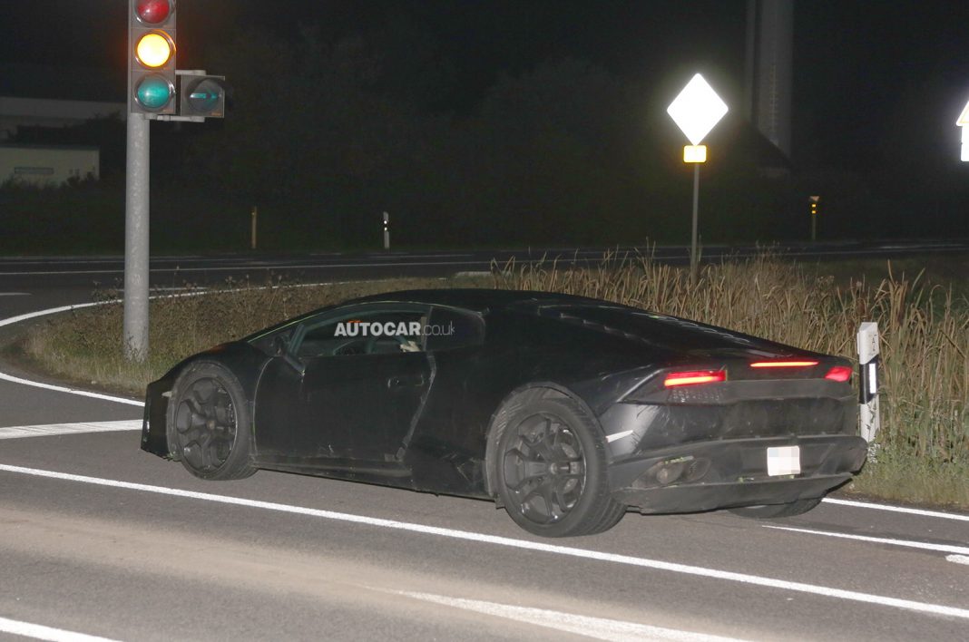 2015 Lamborghini Cabrera Spotted Driving
