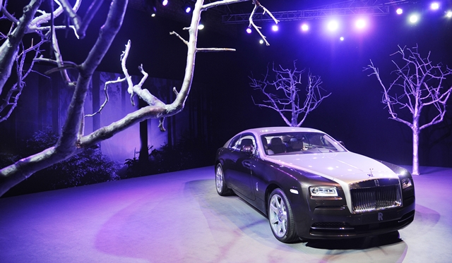 Rolls-Royce Wraith Drophead Coupe to Attract Younger Buyers