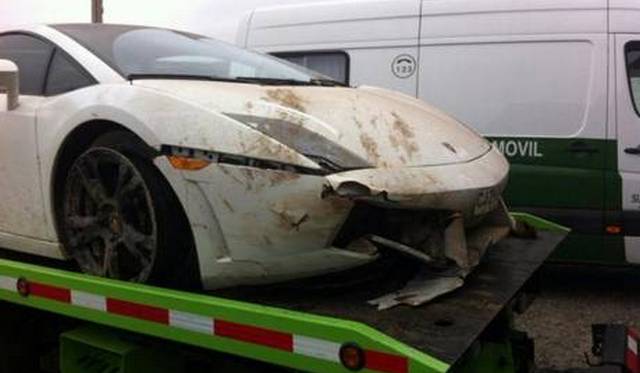 Chilean Footballer Crashes Lamborghini Gallardo LP560-4