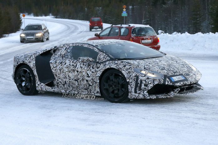 2015 Lamborghini Huracan Tests Rally-Style in the Snow