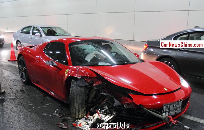 Chinese Ferrari 458 Spider Crashes in Tunnel