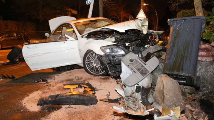 Mercedes-Benz CL 65 AMG Wrecked in Germany