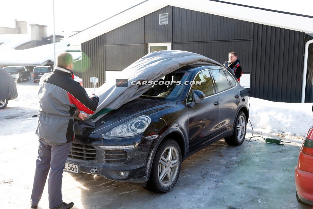 Facelifted 2015 Porsche Cayenne Plug-in Hybrid Spotted
