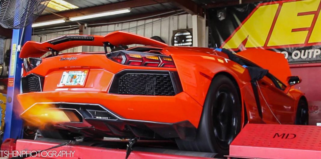 Aventador With Nitrous on Dyno