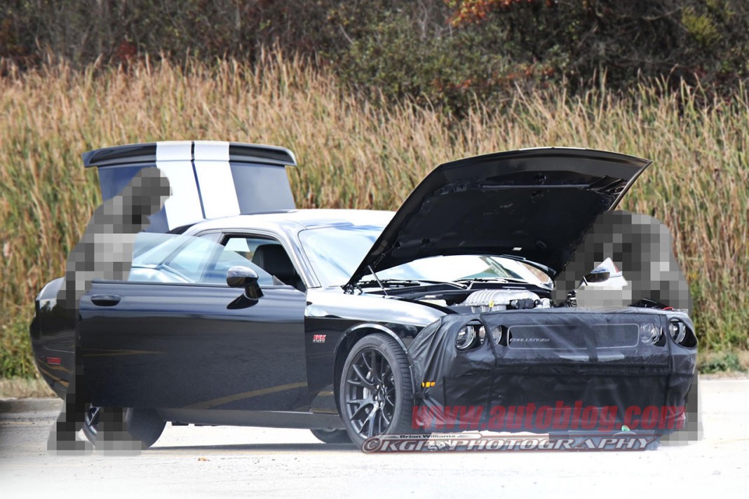 Hemi Hellcat Powered Dodge Challenger to Have More Power Than Viper