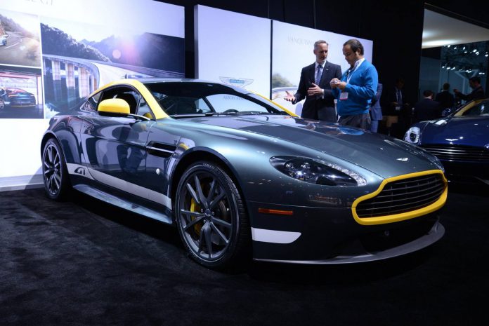 New York 2014: Aston Martin V8 Vantage GT and DB9 Carbon Edition