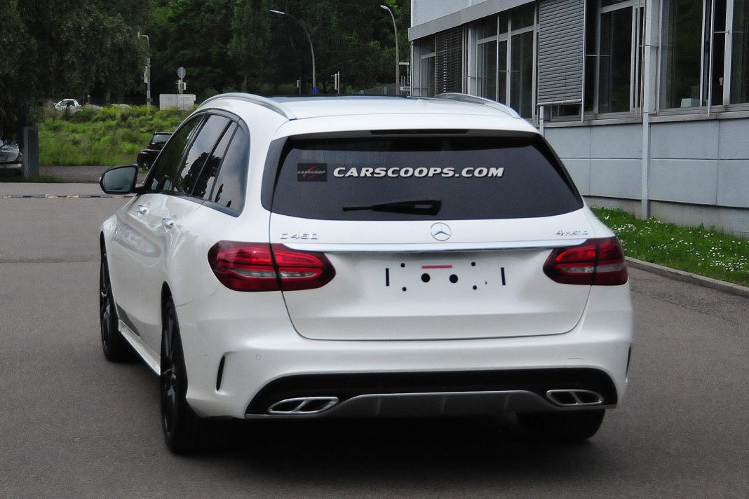 Mercedes-Benz C450 AMG Sport Estate Snapped With No Camouflage!