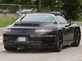 Possible Porsche 911 Targa GTS Spied