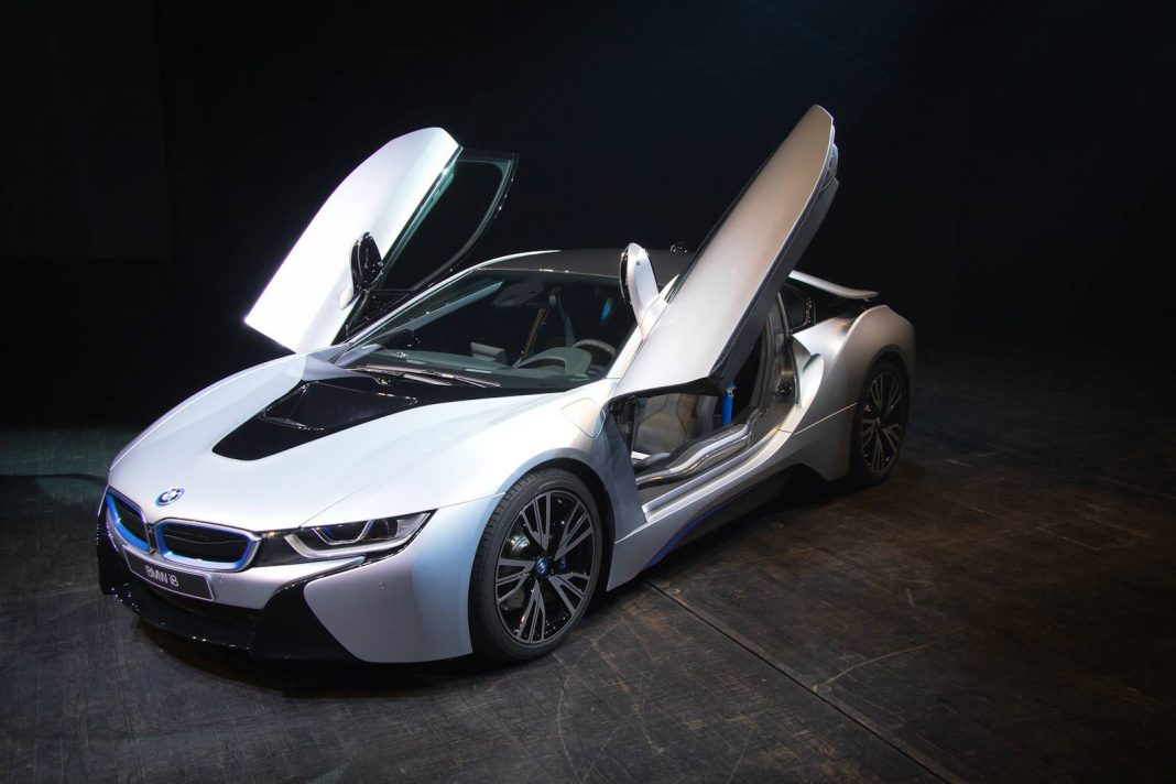 World's First BMW i8 Deliveries Now in Progress