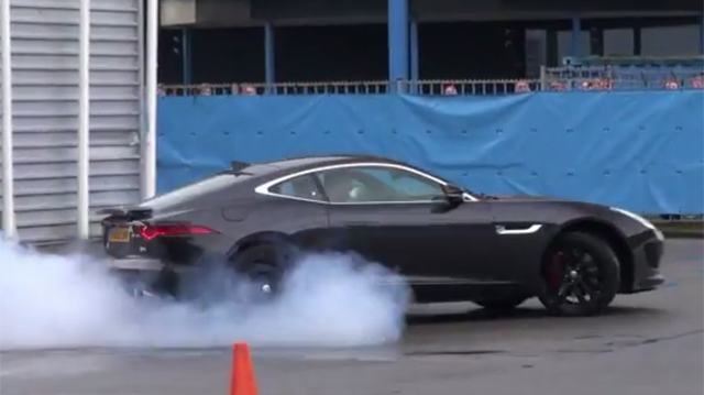 Video: Jaguar F-Type Coupe R Revs and Accelerates!