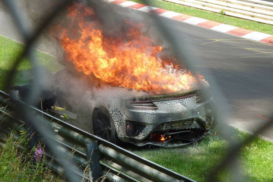 2015 Honda NSX Catches Fire at the Nurburgring