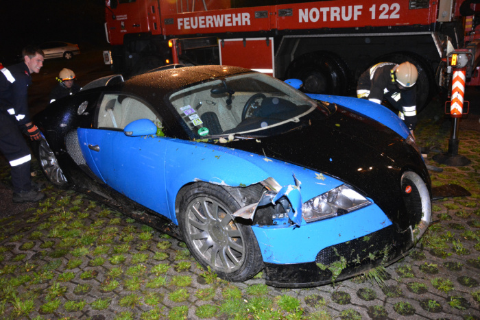 Crashed Bugatti Veyron for Sale at $252,760