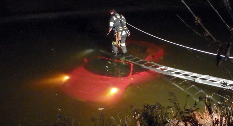 Ferrari F430 Spider Crashes Into Austrian Lake
