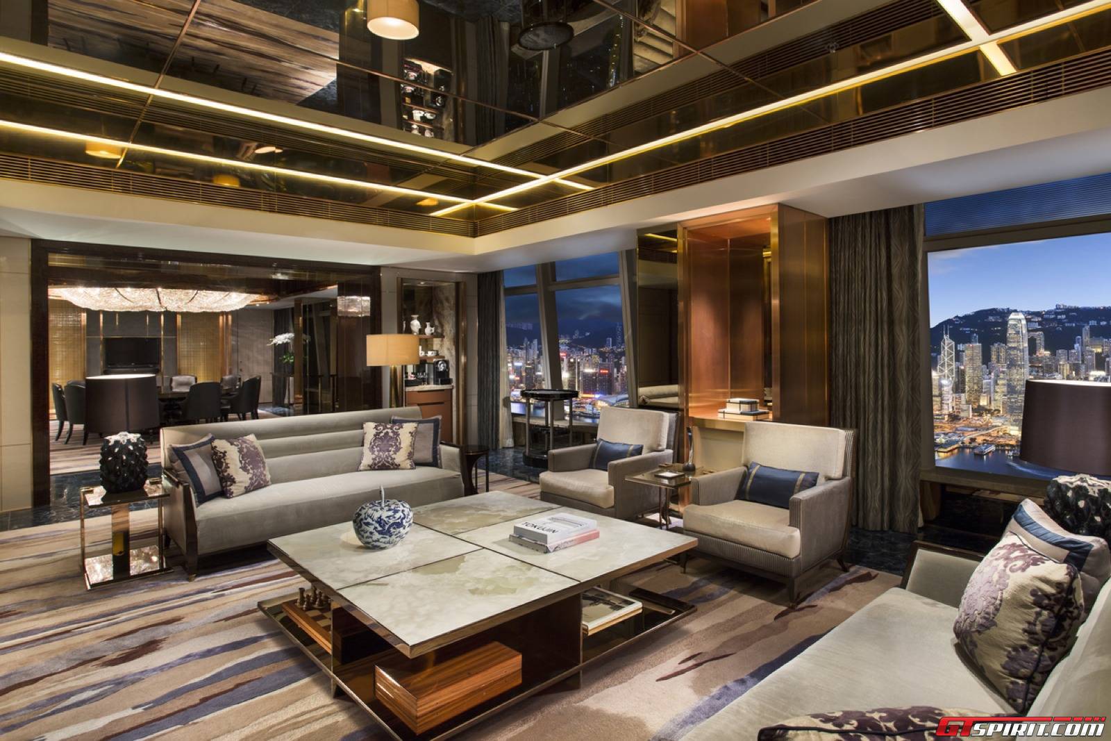 The Presidential Suite Of The Ritz Carlton Hotel Hong Kong - 