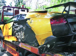 Lamborghini Murcielago LP670-4 SV Wrecked in Indian Hit and Run Accident