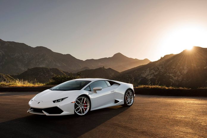 Photo of the Day: Stunning White Lamborghini Huracan in the Mountains